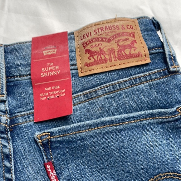 Levi’s 710 Super Skinny. Vintage Soft Super Stretch Jeans. SIZE 24x30. - Picture 4 of 10